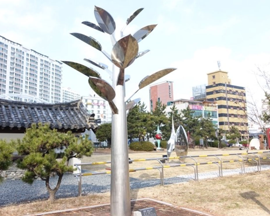 1,000 year-old Tree